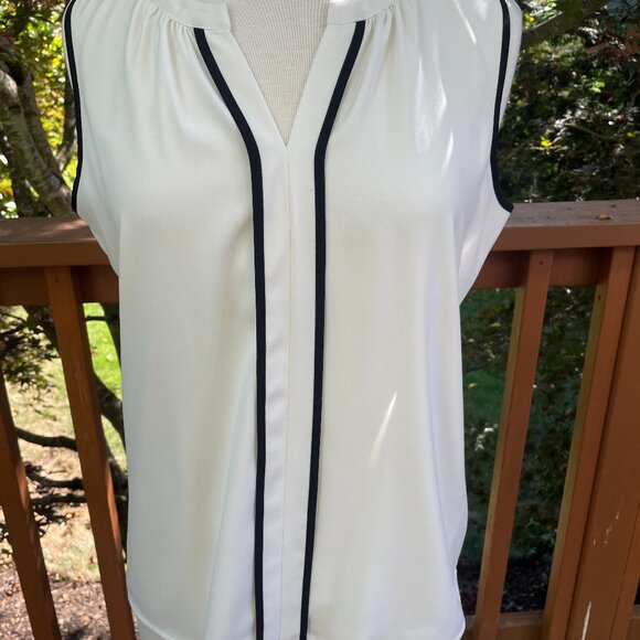 Fabulous Calvin Klein Blouse - Picture 1 of 7